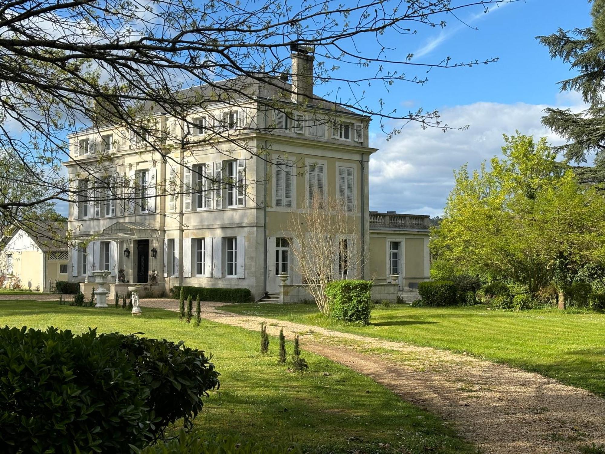 La Maison Au Cedre Marsac-sur-l'Isle Exterior photo
